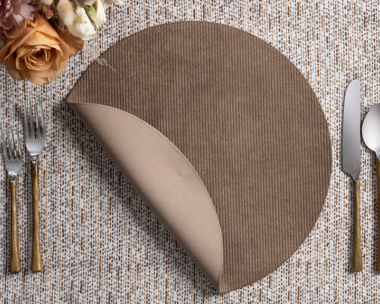 Corduroy collection chargers